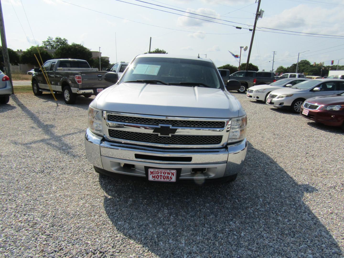 2013 Silver /Gray Chevrolet Silverado 1500 (3GCPKSE72DG) , Automatic transmission, located at 15016 S Hwy 231, Midland City, AL, 36350, (334) 983-3001, 31.306210, -85.495277 - Photo#1